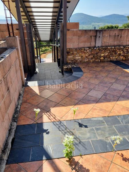 Foto 9569216a-7f65-4801-96f2-595e14db38f9. Casa amb calefacció aparcament piscina a Flores de Sil - La Placa Ponferrada