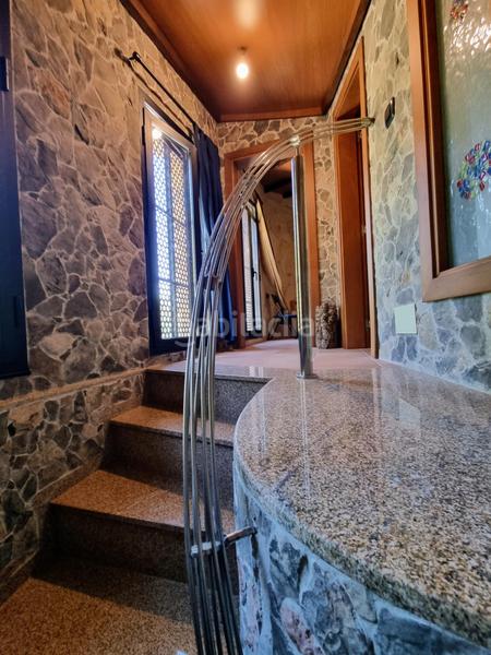 Foto a7f344ec-38fa-4deb-8ffa-b39ebc77883e. Casa amb calefacció aparcament piscina a Flores de Sil - La Placa Ponferrada