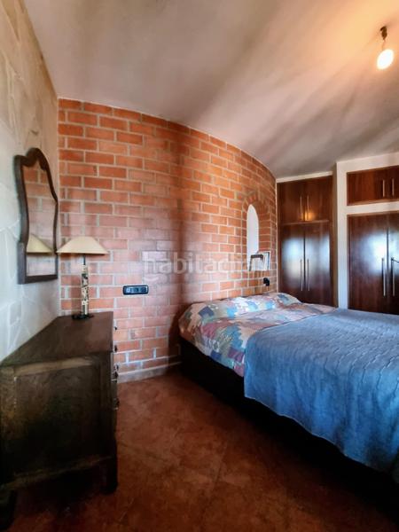 Foto b4bd04d7-57dc-477a-92d1-778e7d0eca8a. Casa amb calefacció aparcament piscina a Flores de Sil - La Placa Ponferrada