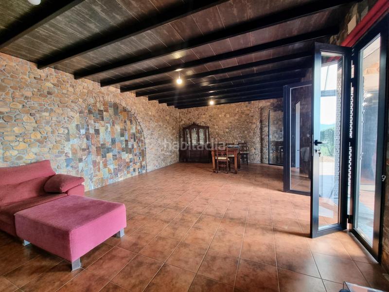 Foto b668b33d-46cc-44d4-8cc8-252b7aed94d2. Casa amb calefacció aparcament piscina a Flores de Sil - La Placa Ponferrada