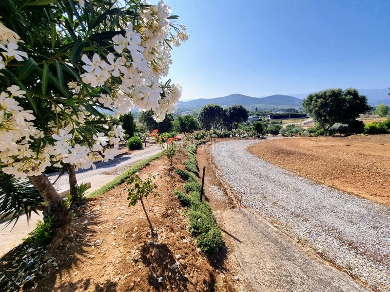 Foto bb96d853-e294-446b-b248-7ee381ede6af. Casa amb calefacció aparcament piscina a Flores de Sil - La Placa Ponferrada