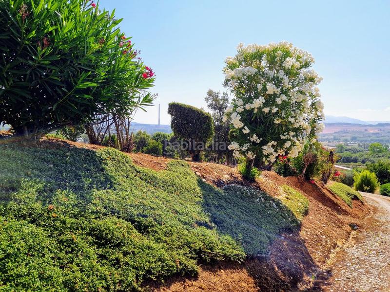 Foto bcad650e-5c9c-49fe-9ab4-6699107fa1a3. Casa amb calefacció aparcament piscina a Flores de Sil - La Placa Ponferrada