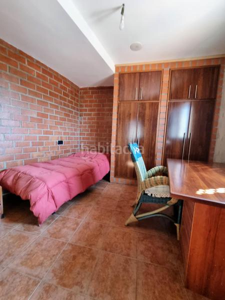 Foto e50dbf1f-cad1-4085-b347-df05a5812015. Casa amb calefacció aparcament piscina a Flores de Sil - La Placa Ponferrada