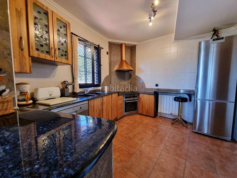 Foto ecdb3937-8868-4110-ac89-b5bf0bc64373. Casa amb calefacció aparcament piscina a Flores de Sil - La Placa Ponferrada