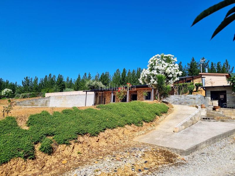 Foto ee1d7a12-7f27-42f5-a4f0-1a4c0dd1eec2. Casa amb calefacció aparcament piscina a Flores de Sil - La Placa Ponferrada