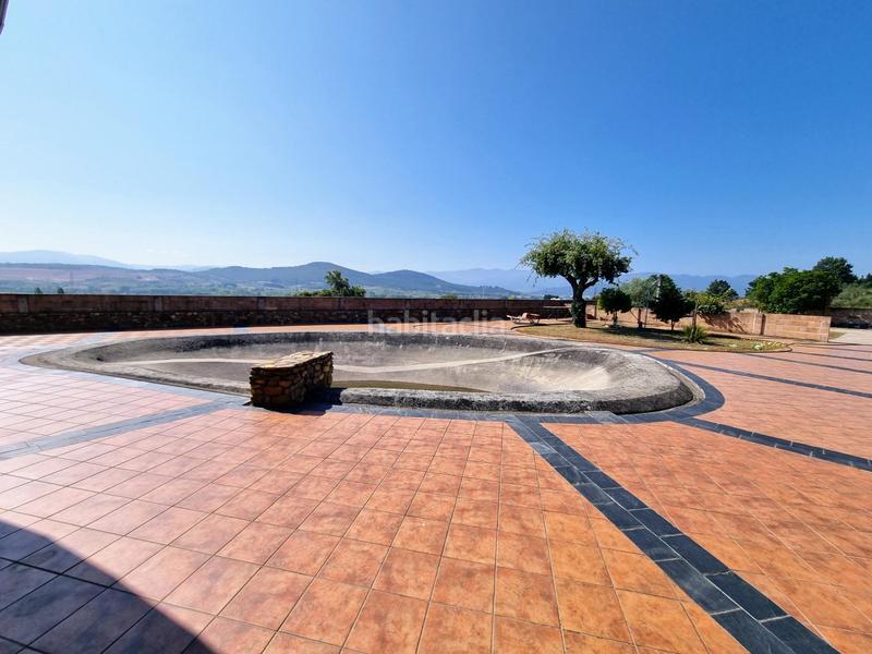 Foto ef1699c3-2a5d-496f-9519-07233ab68bfa. Casa amb calefacció aparcament piscina a Flores de Sil - La Placa Ponferrada