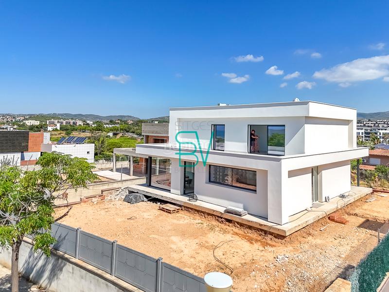 Foto edb7334c-1fd4-4618-983b-3a9ea8a4c608. Chalet con riscaldamento parcheggio piscina in L´Aragai Vilanova i la Geltrú