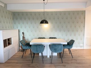 Lloguer Apartament a La Plana. Precioso piso semi-nuevo con parking y piscina