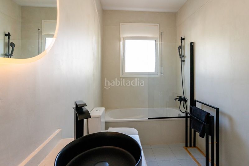 Foto 07642db8-c773-499d-b6d0-e06fee964b56. Xalet amb xemeneia calefacció aparcament piscina a Olivella