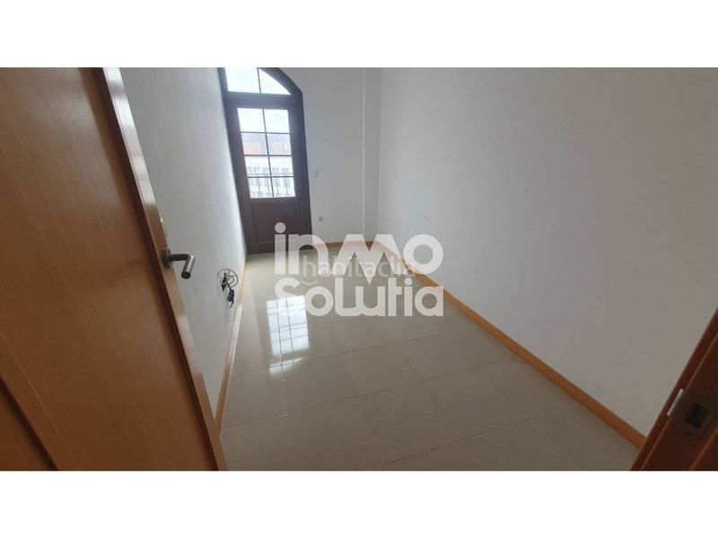 Foto 9c1e7dd8-e1f9-4277-8138-359878081baa. Pis a Zona Centro Puerto del Rosario