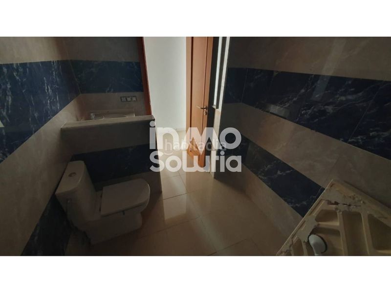 Foto a8c55aa0-c0b3-44a9-ace2-220a47e29b68. Pis a Zona Centro Puerto del Rosario