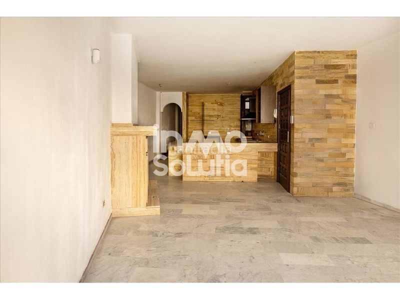 Foto c19dad4b-b965-4b63-91c2-ee08e0e86786. Pis a Centro Orotava (La)