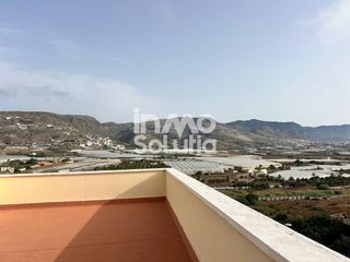 Alquiler Ático  Calle molineros. Ático de 3 dormitorios con amplia terraza y plaza de garaje en g