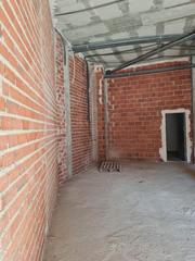 Local Comercial  Avenida dr francisco gaspar. Inmobiliaria la mancha vende o alquila local en zona medicina.