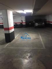 Aparcament cotxe  Calle batalla del salado. Inmobiliaria la mancha vende plaza de garaje zona centrocarretas