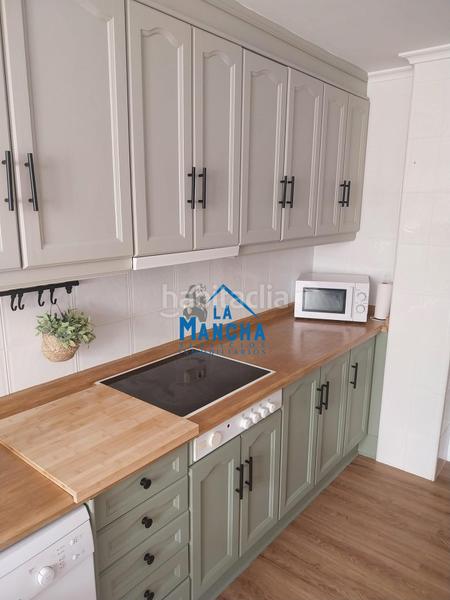 Foto e2fb8dc2-fb14-4f2f-8162-1da9fbf789b2. Pis amb calefacció a Parque Sur Albacete