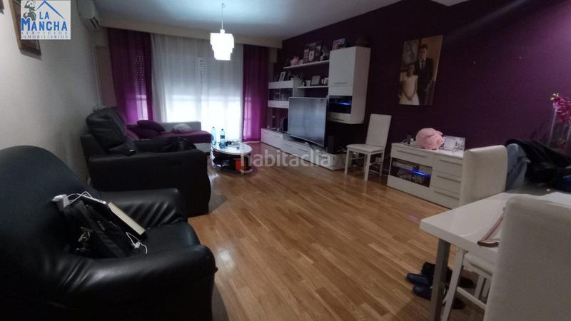 Foto bd49768e-a4db-4f21-902f-4fffd175cf10. Casa adossada amb calefacció aparcament piscina a Albacete