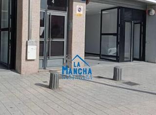 Location Local commercial à Imaginalia - Llanos del Águila. Inmobiliaria la mancha alquila local en zona tamos.