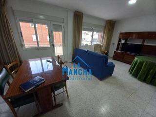 Pis  Calle espoz y mina. Inmobiliaria la mancha vende piso para reformar en zona feria