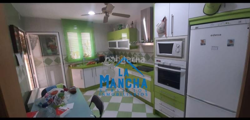 Foto 3c4c225e-ffb2-4f65-a4df-663b9a956d7b. Maison jumelée avec chauffage parking dans Pozohondo