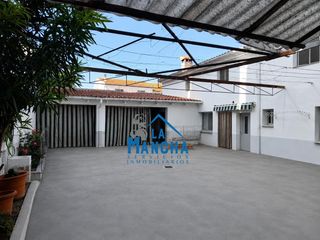 Casa a Valdeganga. 210.000 inmobiliaria la mancha vende casa en valdeganga.