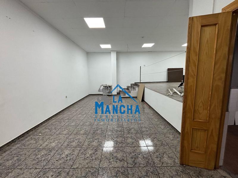 Foto 0eb2621d-7b25-4e0c-9ae8-4b2d9c251f20. Alquiler local comercial inmobiliaria la mancha alquila local comercial en barrio San Pablo en Albacete