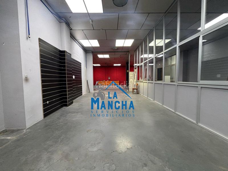 Foto 146cb6a7-4b5b-4b38-82b5-f80a3763d956. Alquiler local comercial inmobiliaria la mancha alquila local comercial en barrio San Pablo en Albacete