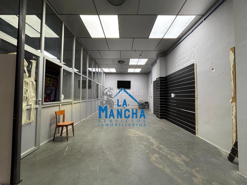 Foto 8dac67c6-d0f3-423e-8cdc-6146300dc9c8. Alquiler local comercial inmobiliaria la mancha alquila local comercial en barrio San Pablo en Albacete