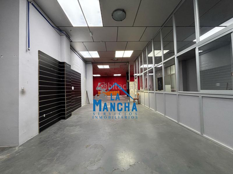 Foto c57f906a-2646-4e37-9c4a-e8351854f90d. Alquiler local comercial inmobiliaria la mancha alquila local comercial en barrio San Pablo en Albacete
