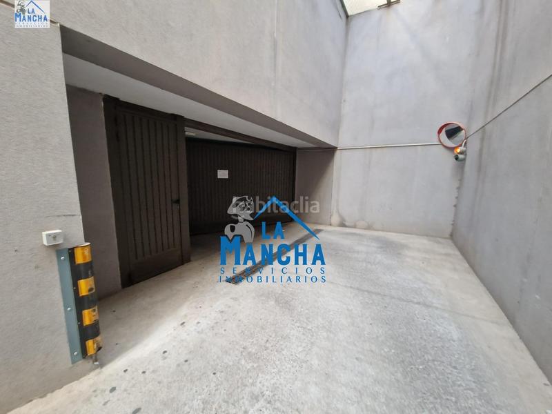 Foto d76d0448-33e5-4699-ba01-4f93dce9a3b9. Aparcament cotxe a Imaginalia - Llanos del Águila Albacete