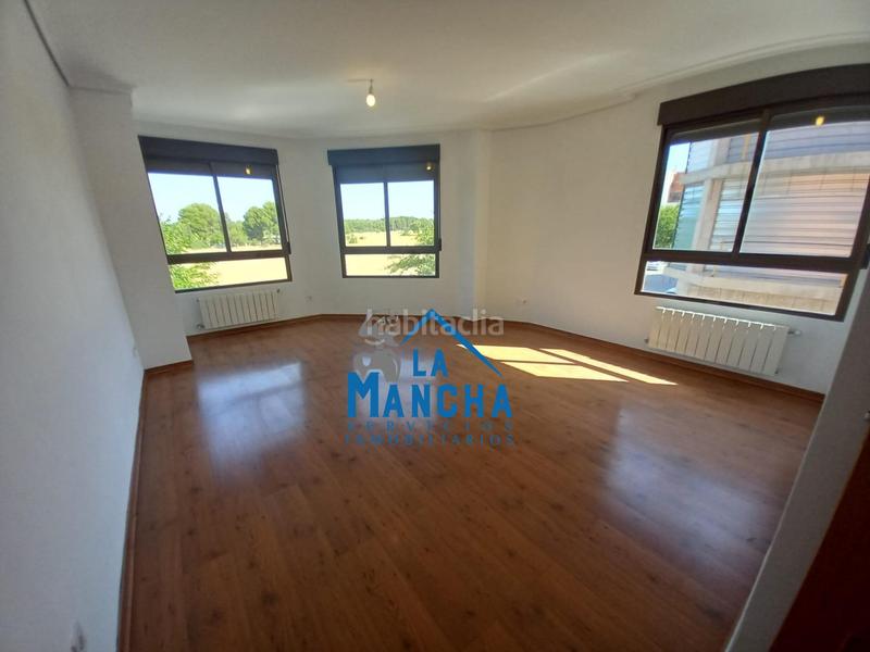 Foto 98d6a9f8-dc7e-4e81-b262-e44111427f5c. Dúplex amb calefacció a San Pedro Albacete