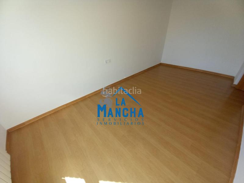 Foto c9cb7a4a-642c-436d-a17f-414a8ee1bad2. Dúplex amb calefacció a San Pedro Albacete