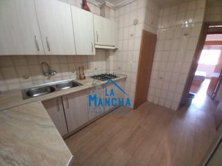 Piso  Calle pedro coca. 120.000 oportunidad de piso en venta con ascensor en albacete