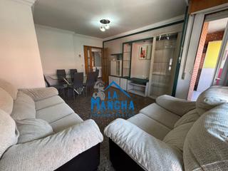 Appartamento  Calle roda la. Inmobiliaria la mancha vende piso en zona barrio del pilarferia