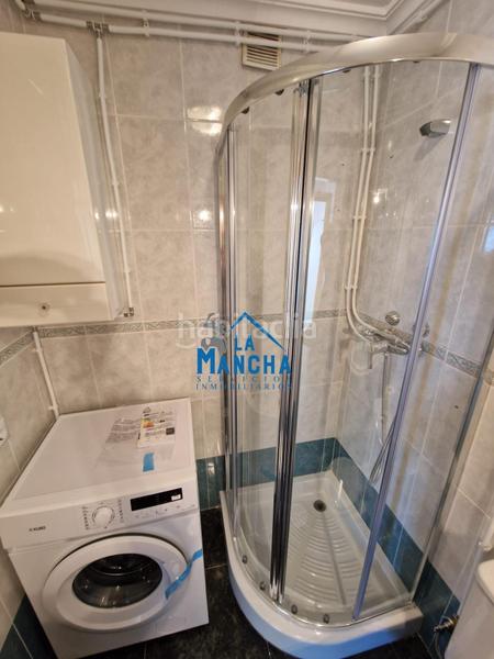 Foto 6da5e142-6f5a-49f1-aaa5-9cbd45098754. Alquiler piso inmobiliaria la mancha alquila habitacion para estudiantes en zona hospital en Albacete