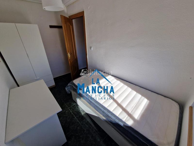 Foto 5b8e774d-0908-432d-a5de-eadcd5806111. Alquiler piso inmobiliaria la mancha alquila piso en habitaciones compartidas zona hospital en Albacete
