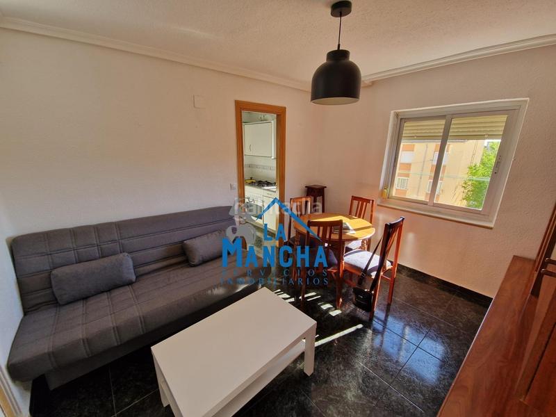 Foto 61efa1db-6188-4ee9-a777-dd6f839357cb. Alquiler piso inmobiliaria la mancha alquila piso en habitaciones compartidas zona hospital en Albacete