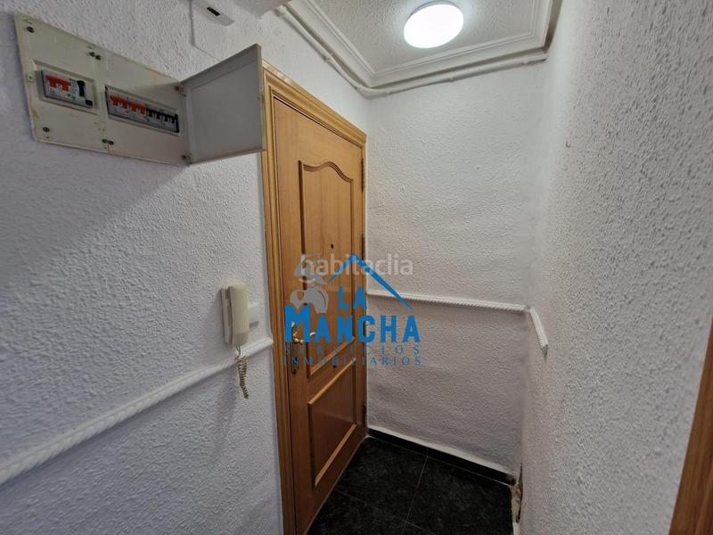 Foto cfbcdf18-c4b3-4490-a30b-f131e076532b. Alquiler piso inmobiliaria la mancha alquila piso en habitaciones compartidas zona hospital en Albacete