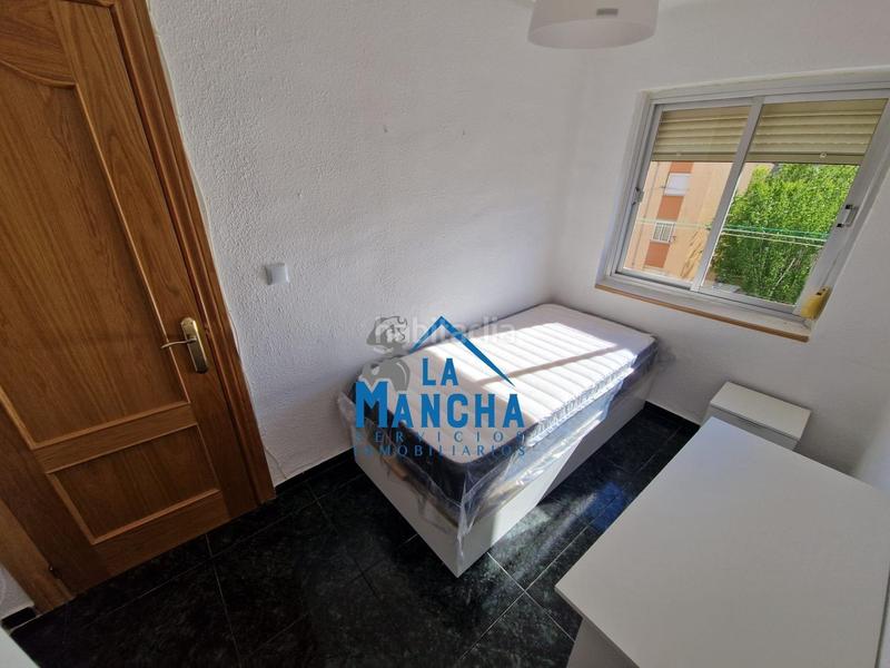 Foto d5bb8ccf-0d69-462c-a5fc-ce9a63ae40dd. Alquiler piso inmobiliaria la mancha alquila piso en habitaciones compartidas zona hospital en Albacete