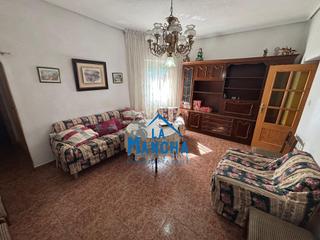Appartement  Calle lozano. Inmobiliaria la mancha vende piso en zona carretas de albacete