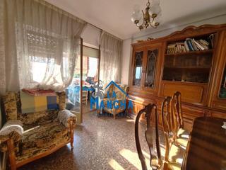 Etagenwohnung  Calle federico garcia lorca. Inmobiliaria la mancha vende piso en zona estacion de albacete