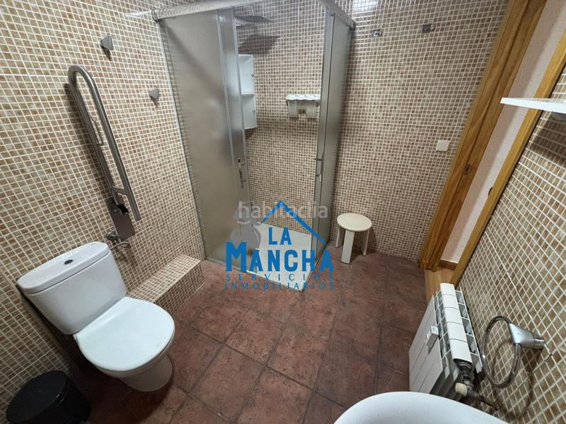 Foto e64d06f9-685e-4b3c-9560-413b075a4806. Appartamento con riscaldamento in Hospital Albacete