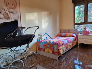 Pis  Calle maria moliner. 268.000 inmobiliaria la mancha vende piso en zona parque lineal