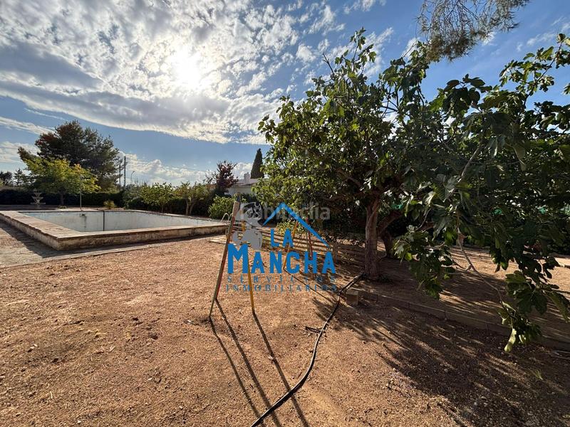 Foto f89f8f56-e217-4d99-972d-19523273bbe0. Maison avec parking piscine dans Pedanías - Extrarradio Albacete