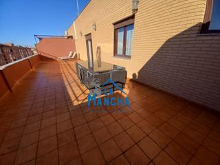 Location Attique  Calle poniente. Inmobiliaria la mancha alquila con opción a compra ático en zona