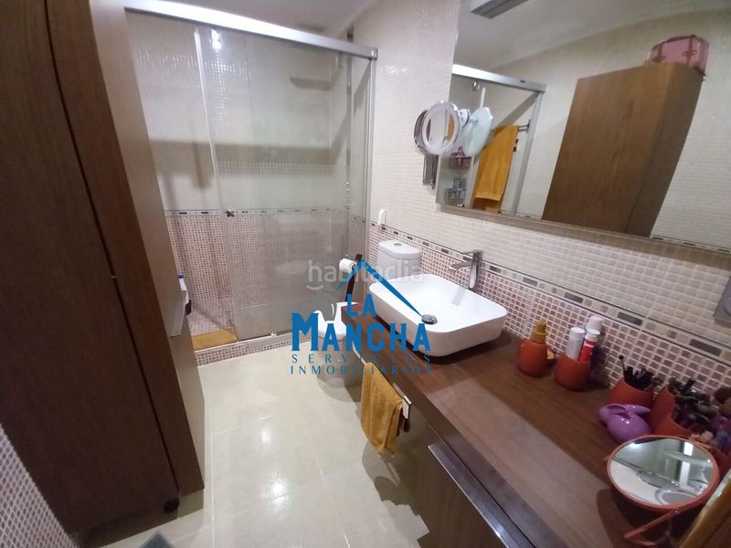 Foto 5b622a04-0c1c-450d-b135-9c9b22b2a012. Casa adossada amb calefacció aparcament piscina a Gineta (La)
