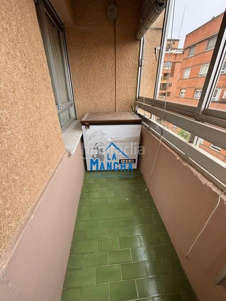 Foto 0a7f0b73-c91c-45b5-98c5-8f6e09334bd5. Pis amb calefacció aparcament a Industria Albacete