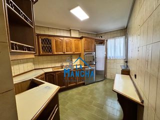 Piso  Calle tejares. 250.000 inmobiliaria la mancha vende piso en el centro de albace