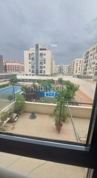 Foto bbf7f92f-c404-4cac-a7ec-017efc875874. Piso inmobiliaria la mancha vende espectácular piso con piscina en zona imaginalia en Albacete