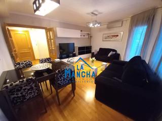 Location Appartement à El Pilar. Inmobiliaria la mancha alquila piso de 2 habitaciones, ascensor